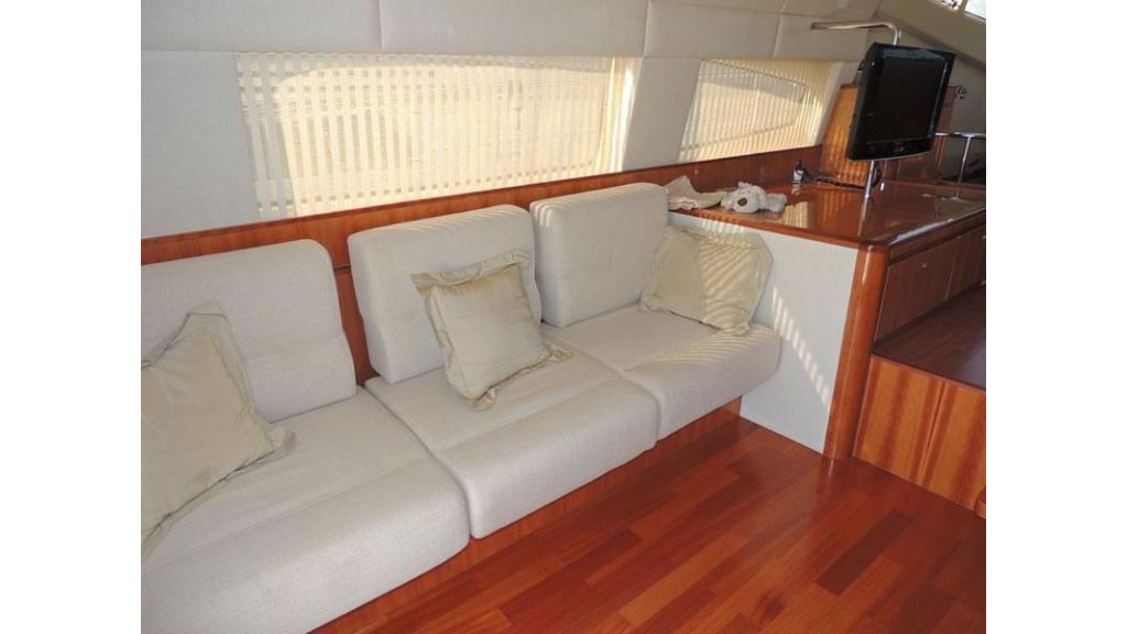 Aicon 54 For charter yacht  (7)