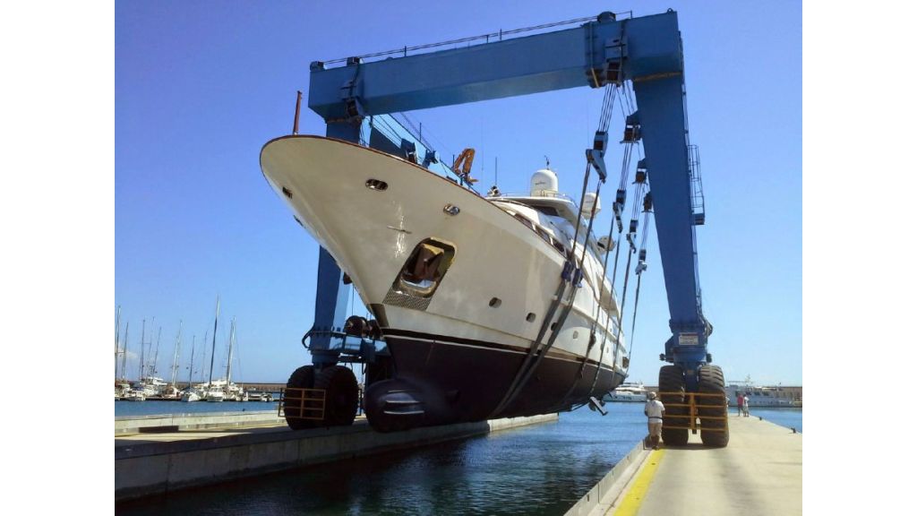 2006 Benetti Classic 115 (34)