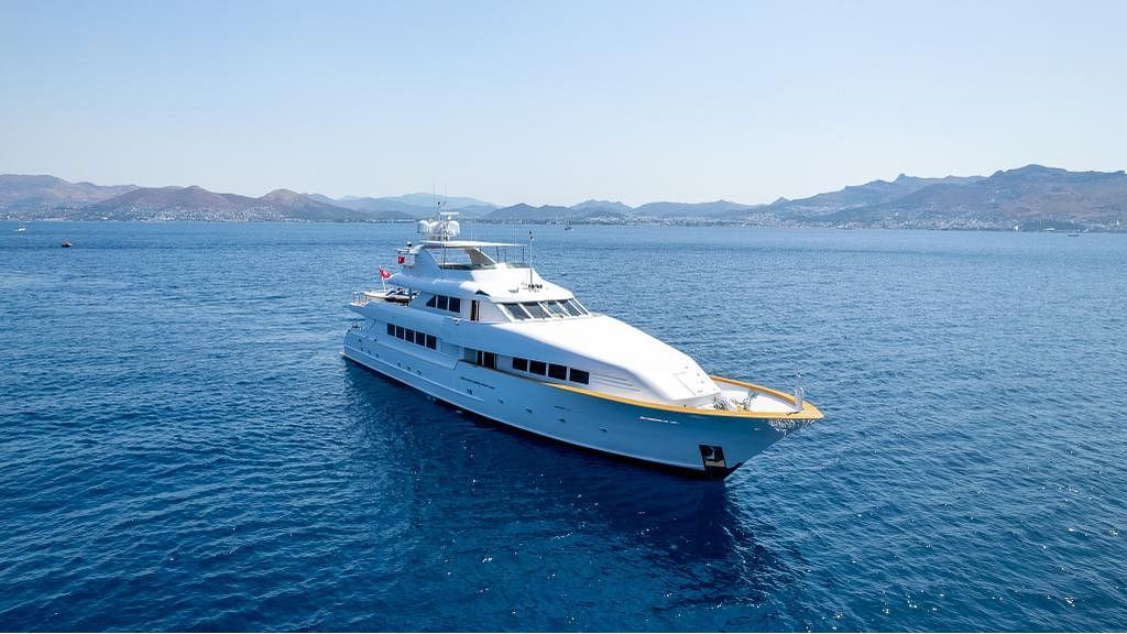 Broward 130ft Motor Yacht (14)