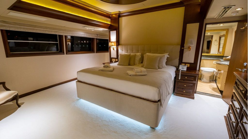 Broward 130ft Motor Yacht (71)