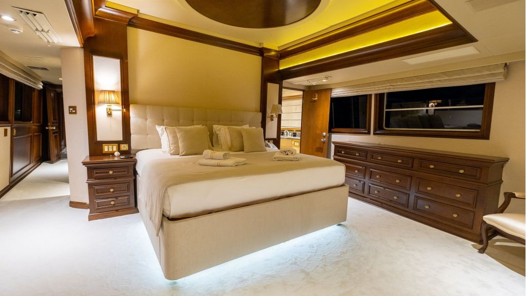 Broward 130ft Motor Yacht (72)