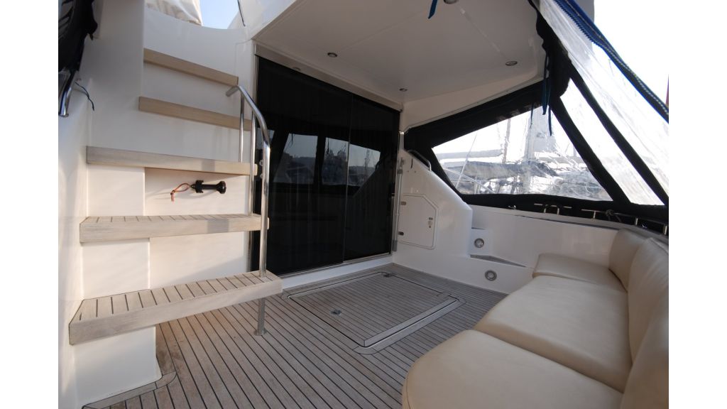 cesme-motoryacht-fairline12