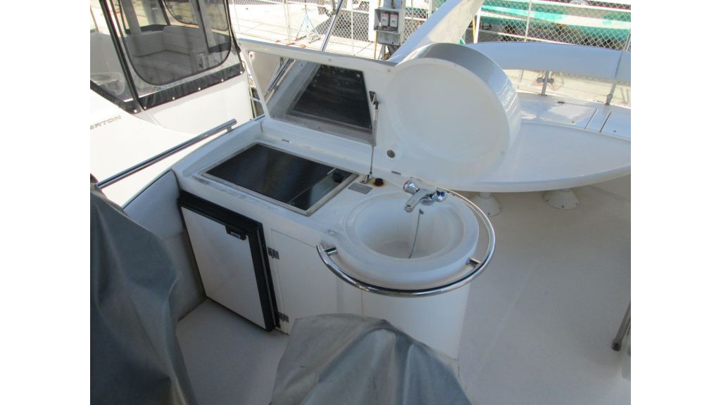 cesme-motoryacht-fairline13