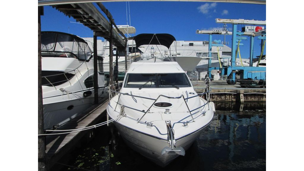 cesme-motoryacht-fairline4