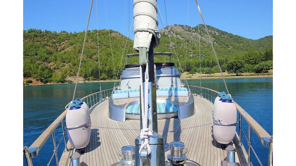 Custom Sailing Yacht for Sale (38)