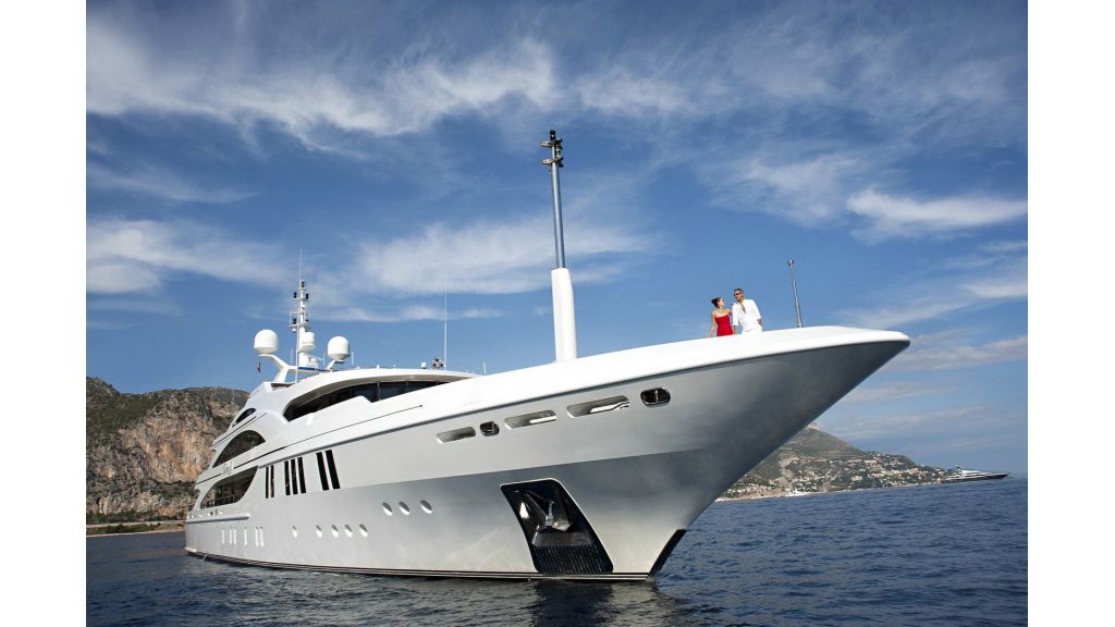 La Blanca Mega Yacht,