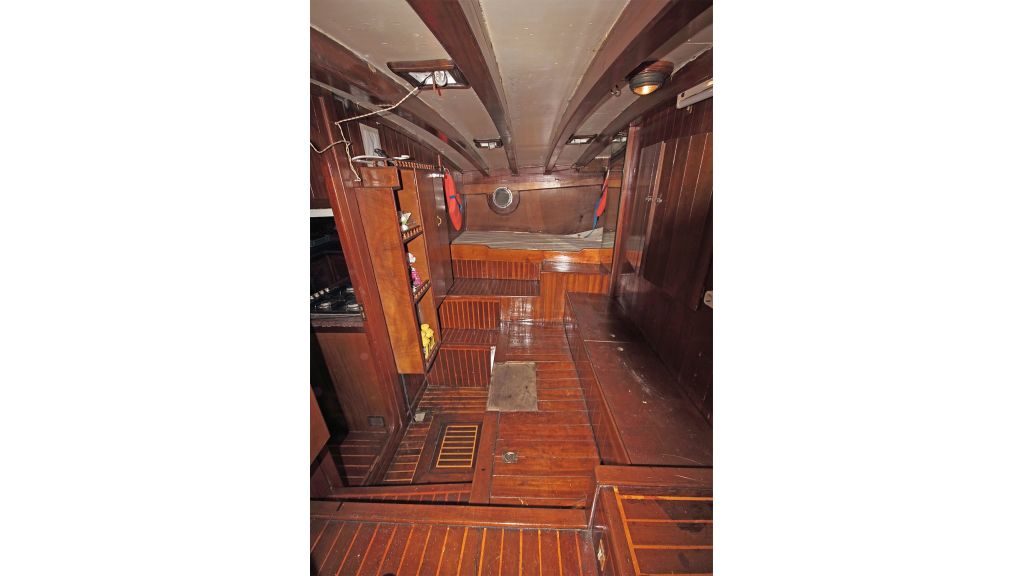 classic-schooner-for-sale (49)