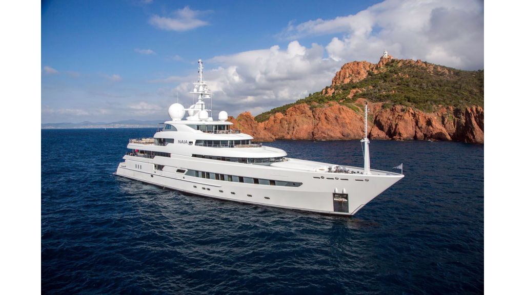 Naia Luxury Charter Yacht (12)