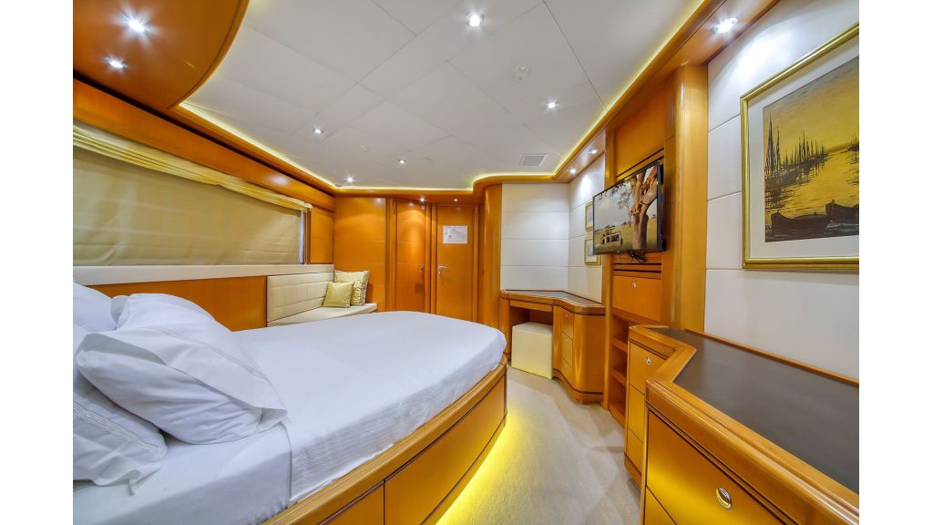 Ariela Luxury Motor Yacht (16)