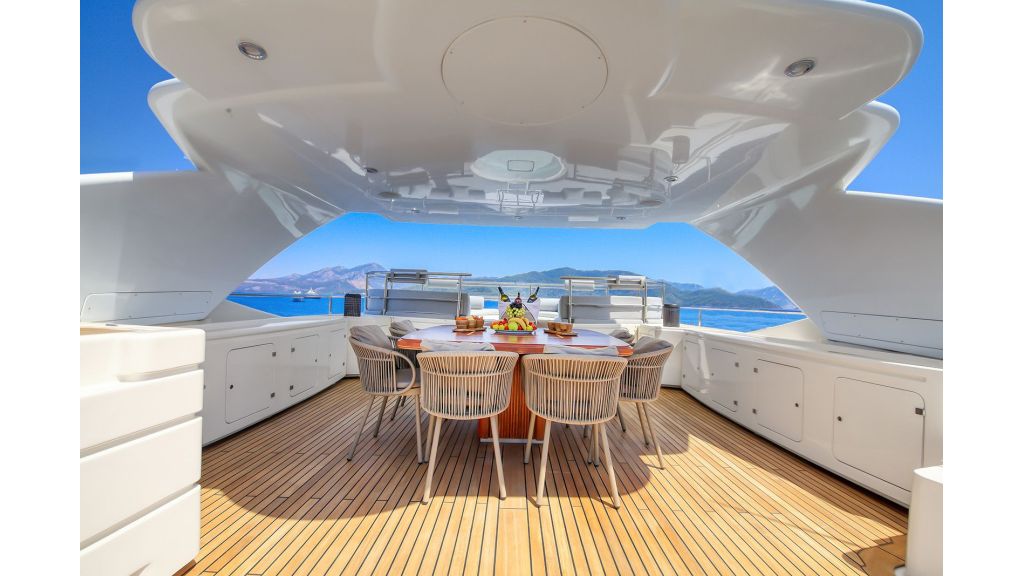 Ariela Luxury Motor Yacht (38)