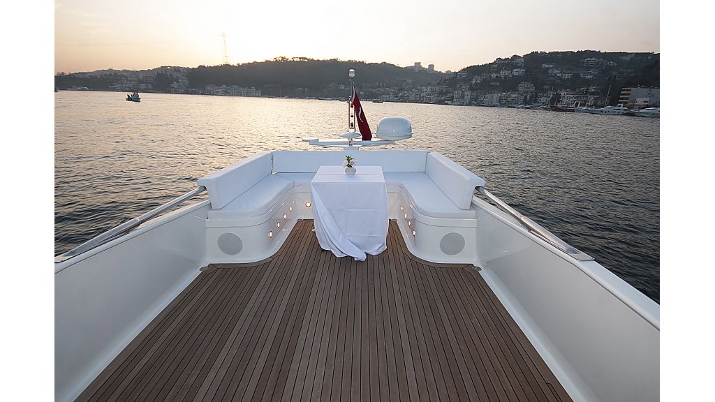 Adel Motoryacht Charter istanbul-master