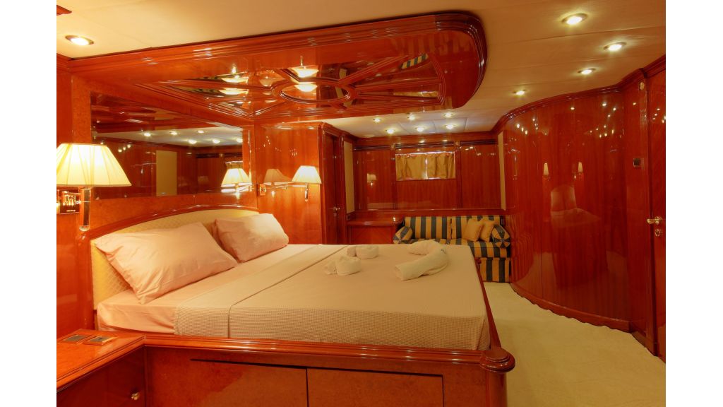 Dream motor yacht (32)