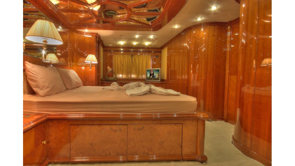 Dream motor yacht (40)