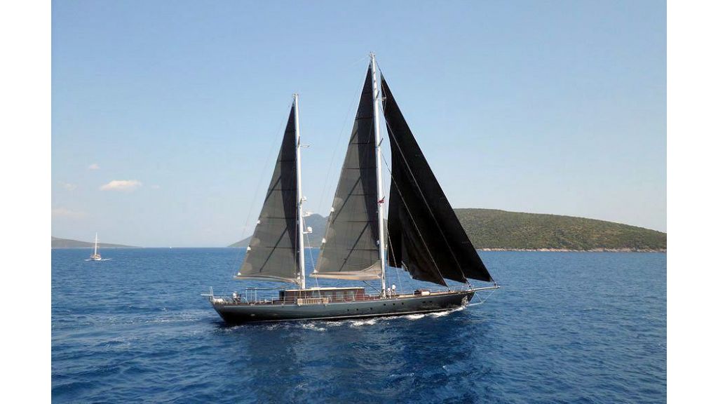 Rox Star Sailing Yacht (3)