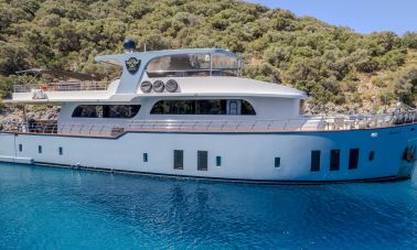 Simay F Motor Yacht (0001) master