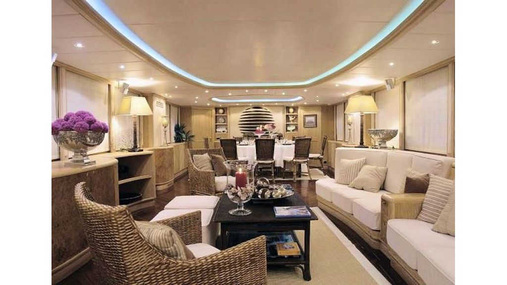 Sophisticated luxury yacht (30)