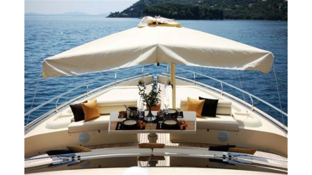 Ferretti Altura Motor Yacht (3)