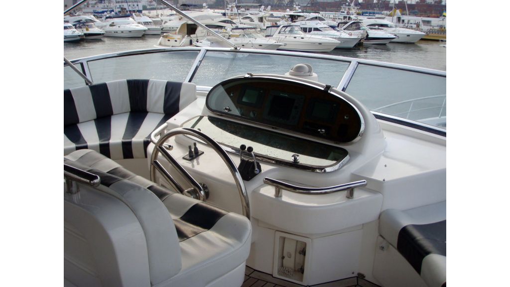 mira mare luxury motor yacht