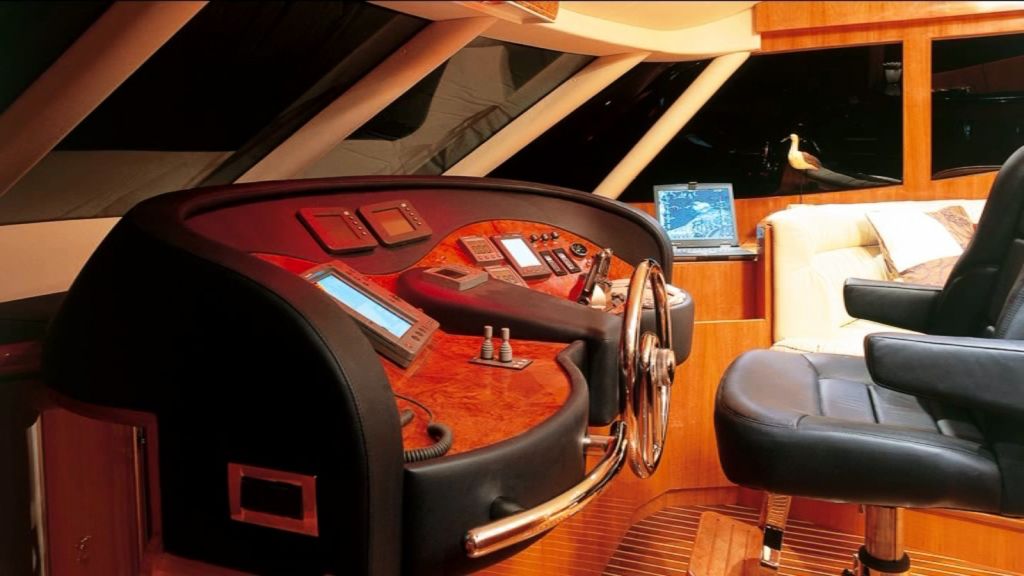 Mira Mare Luxury Motor Yacht (6)