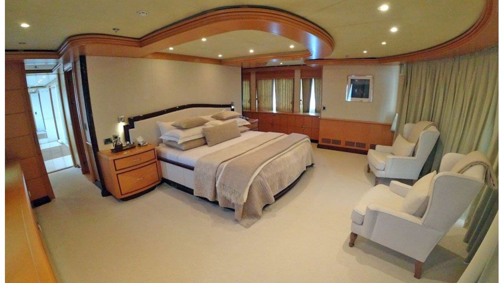 luxury-expedition-super-yacht (29)