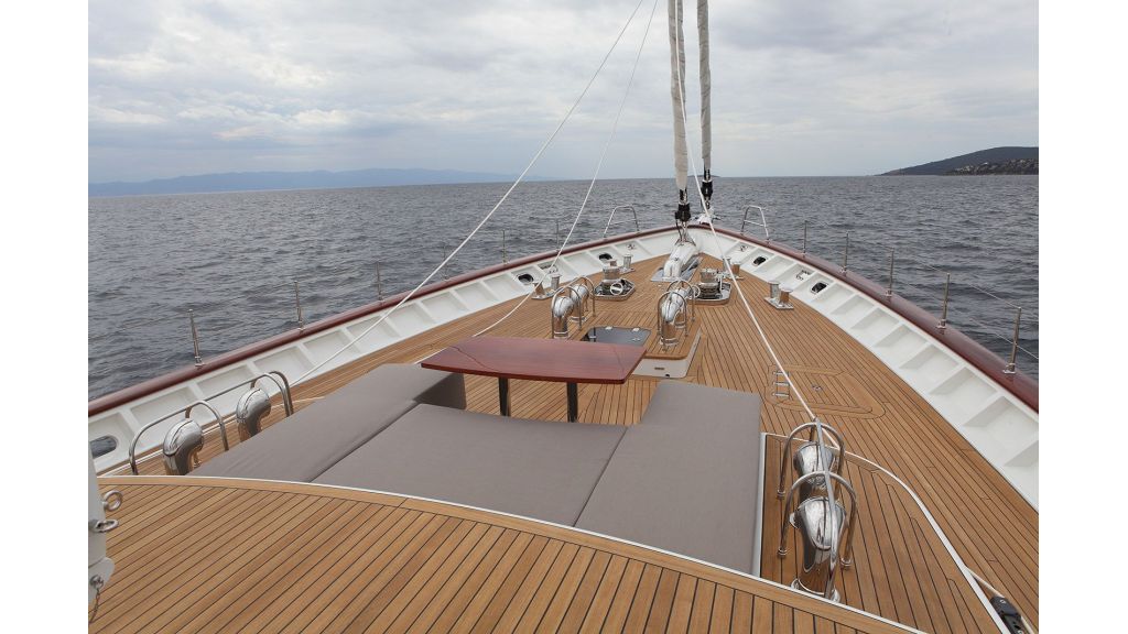 New Design Sailing Yacht (17)