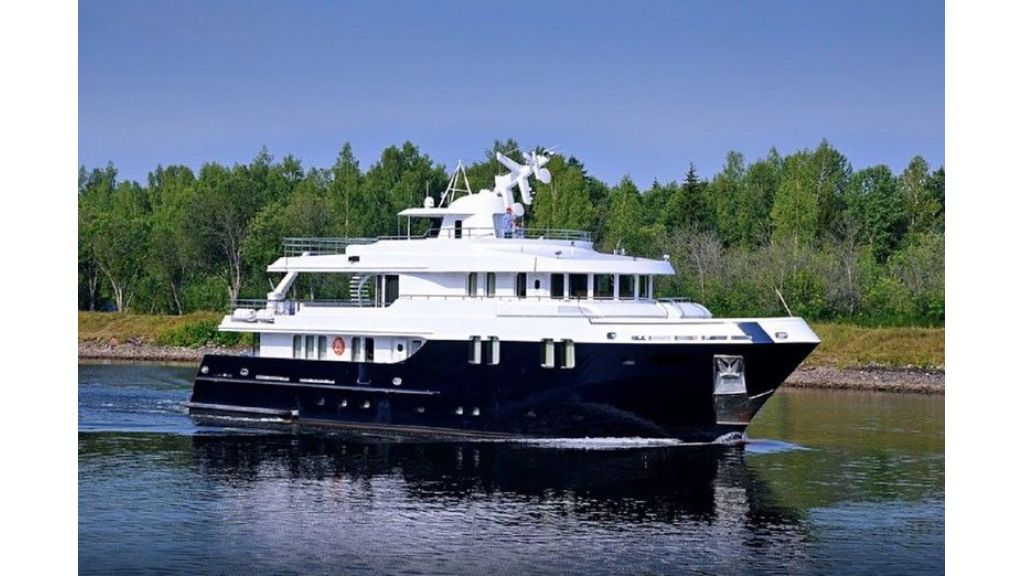 Ocean Explorer 33 m Motor Yacht (4)