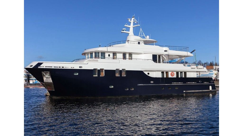 Ocean Explorer 33 m Motor Yacht (6)