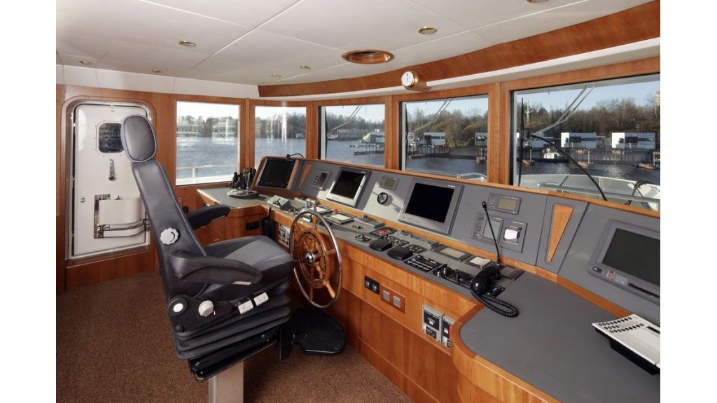 Ocean Explorer 33 m Motor-Yacht-master