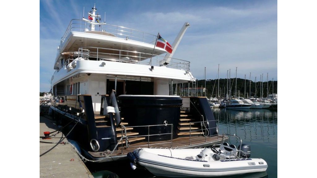 Ocean Explorer 33 m-Motor Yacht-master