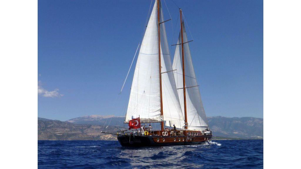 26-m-steel-motor-sailor-yacht (1)