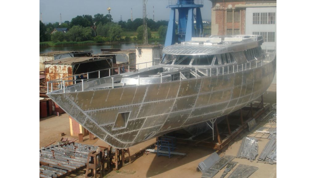 aluminium-hull-motorsailer-8