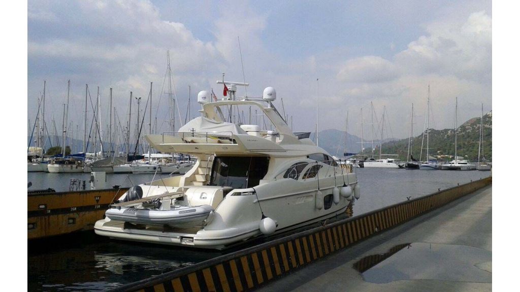 Azimut 62-motor yacht for sale master