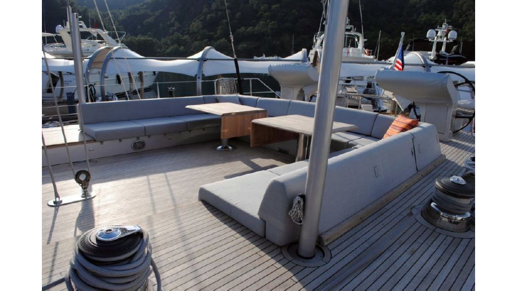 Custom Designe Sailing Yacht (7)