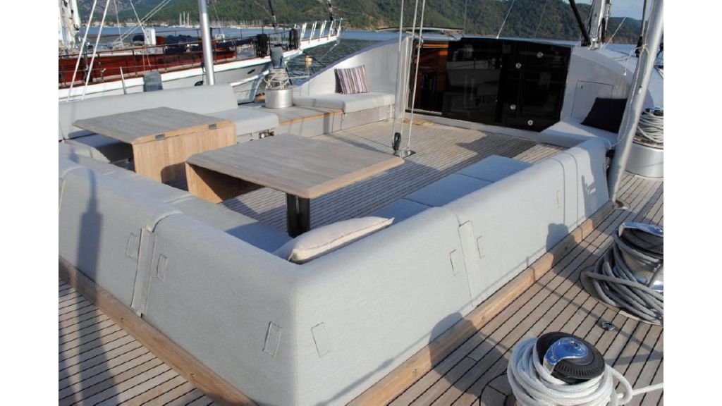 Custom Designe Sailing Yacht (8)