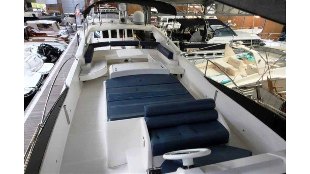 ladenstein-2100-motor-yacht (31)