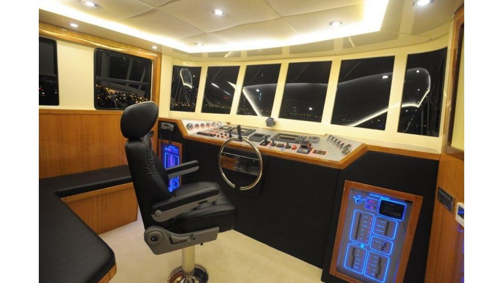 22-M 4 Cabins Trawler