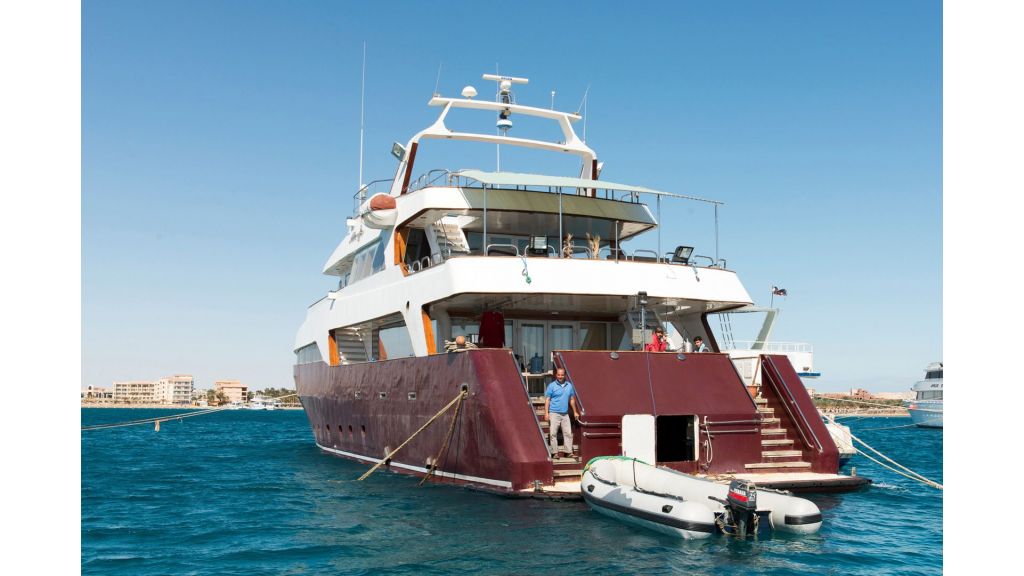 10 Cabins Motor Yacht (32)