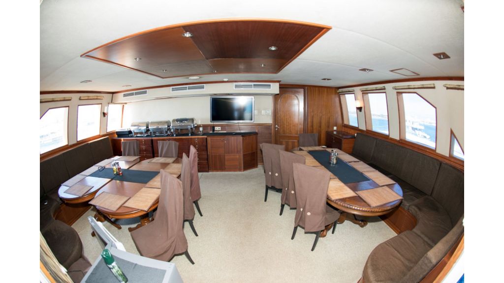 10 Cabins Motor Yacht