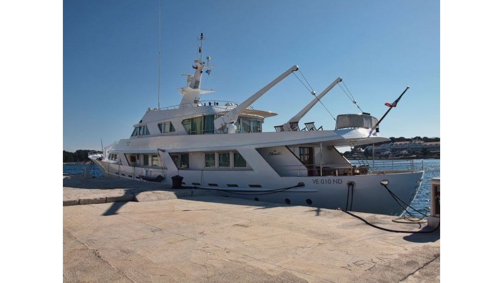 Motor Yacht Intuition Lady (19)