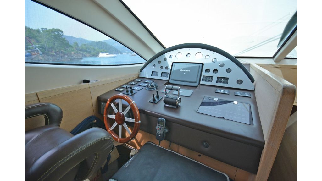 Aicon 64 Charter Motoryacht (8)