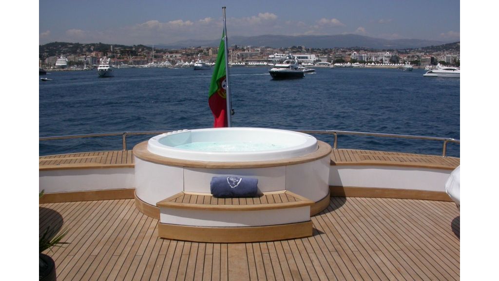 Motor Yacht Costa Magna (16)