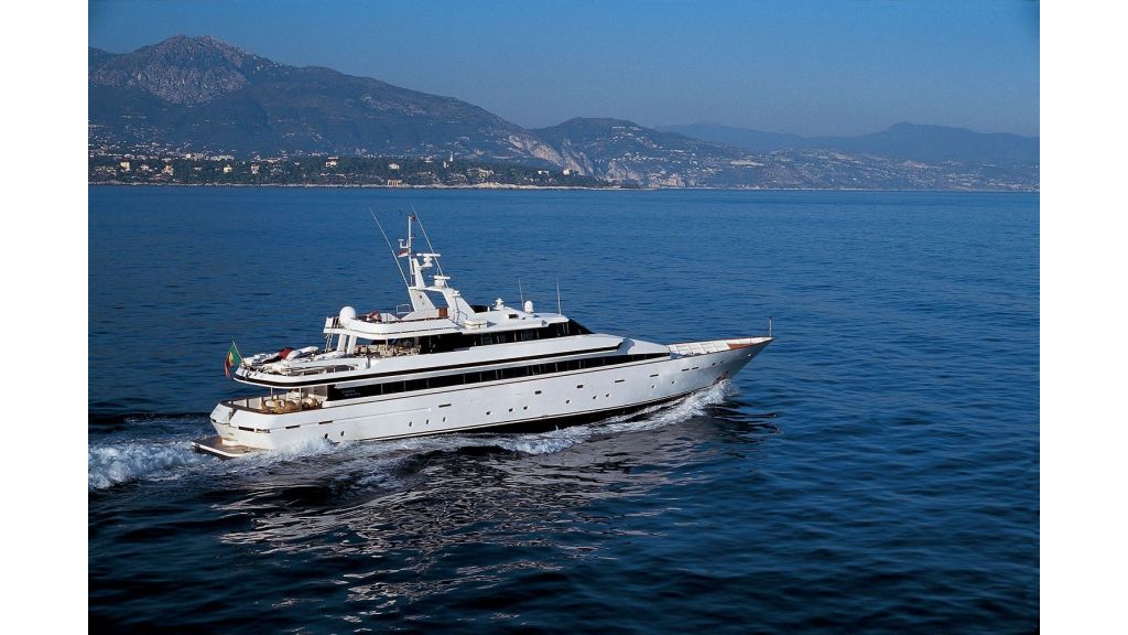 Motor Yacht Costa Magna (6)