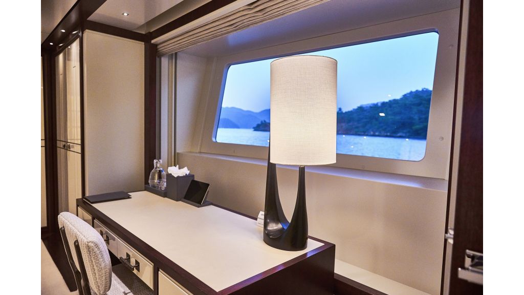 Immersive motoryacht (22)