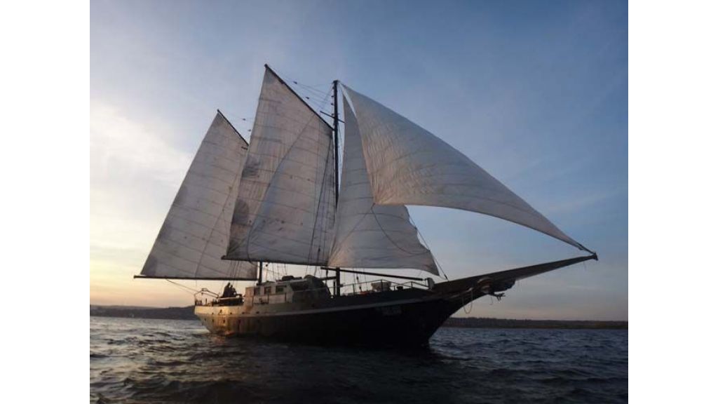 sailing-yacht-helon-2