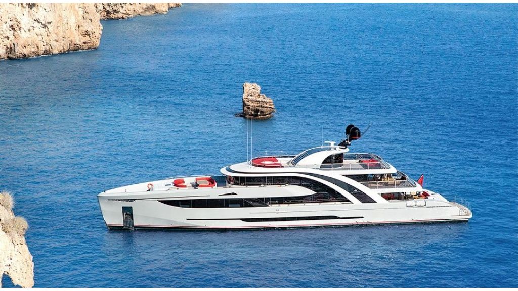 50m Displacement Motor Yacht (24)