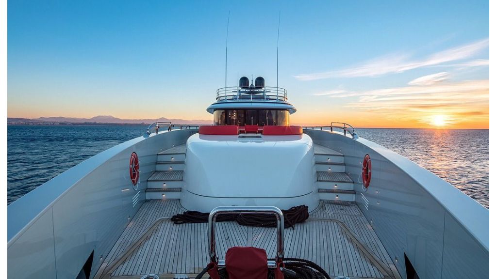 50m Displacement Motor Yacht (33)