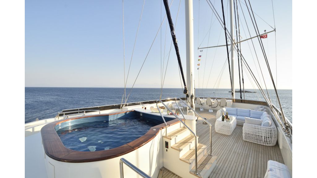 Meira Luxury Yacht (33)