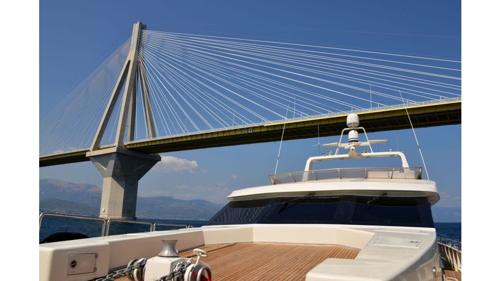 steel-hull-motoryacht-13