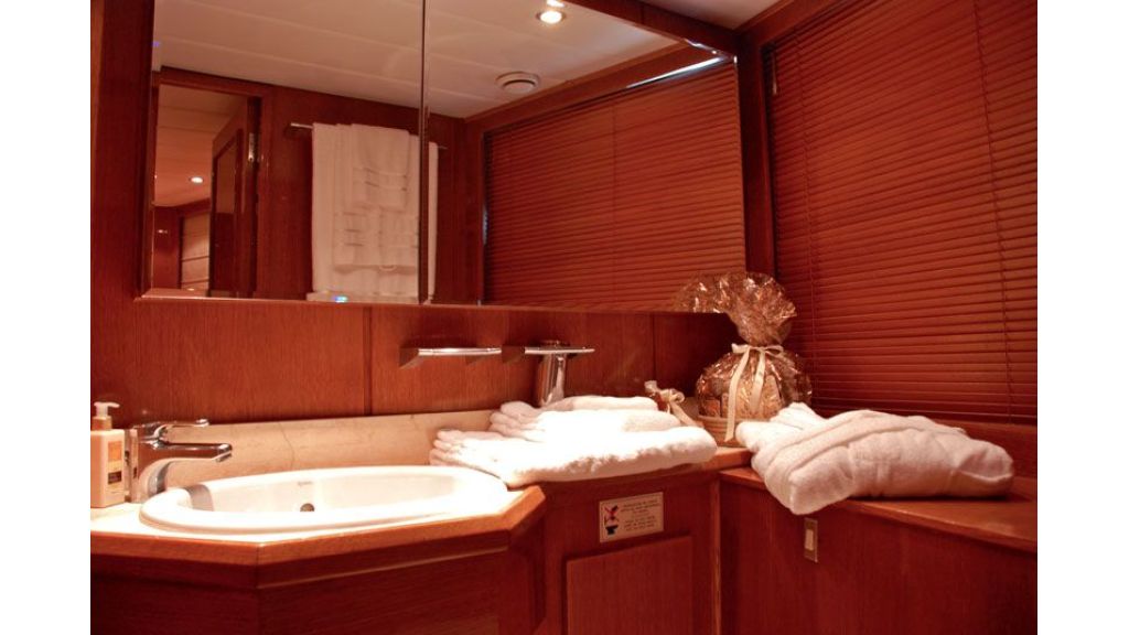 steel-hull-motoryacht-41