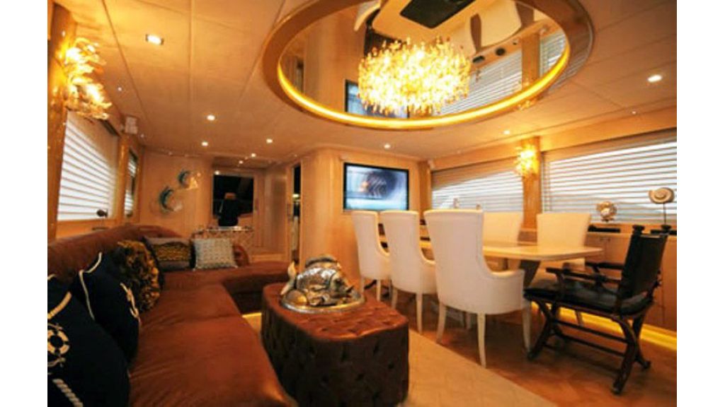 custom build motor yacht (3)